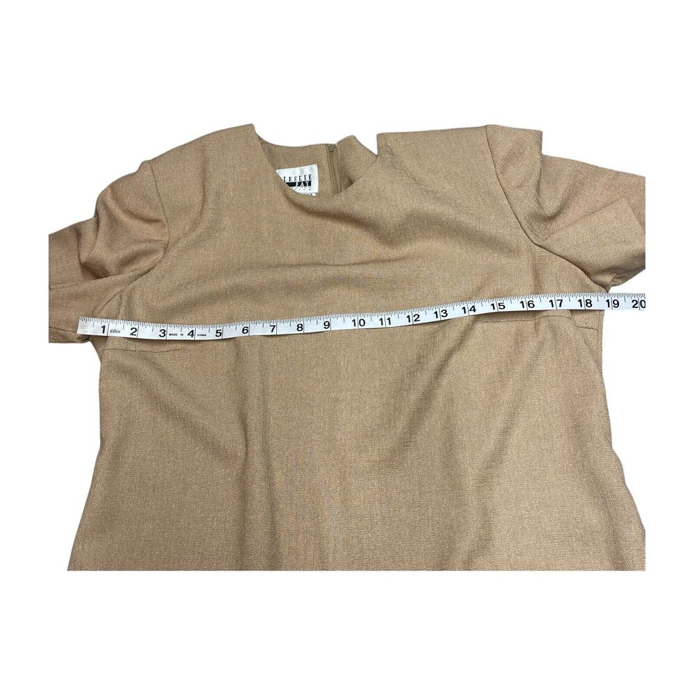 Leslie Fay A-Line Dress Women's 10 Petite Beige Short Sleeve Back Slit Classic - Picture 4 of 8